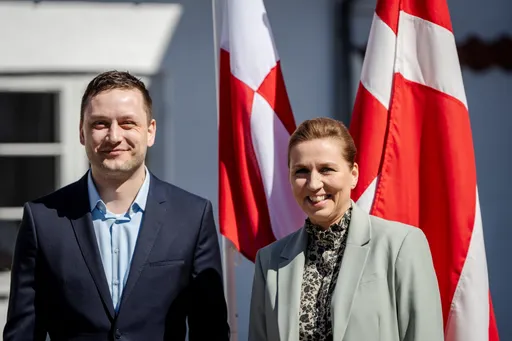 Премиерите на Данска и Гренланд на средби со Мерц и Макрон