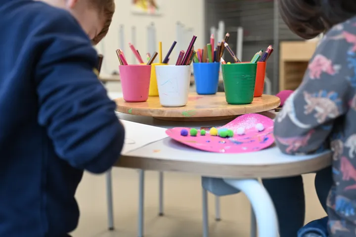 Studie: Viele Kitas können Auftrag nicht voll erfüllen