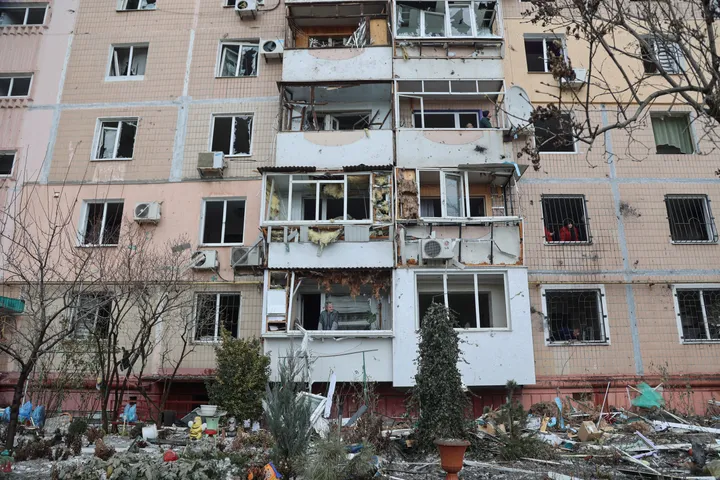 Russia and Ukraine report casualties in overnight air attacks