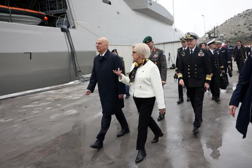 Greece, France to expand military cooperation, renew defence deal