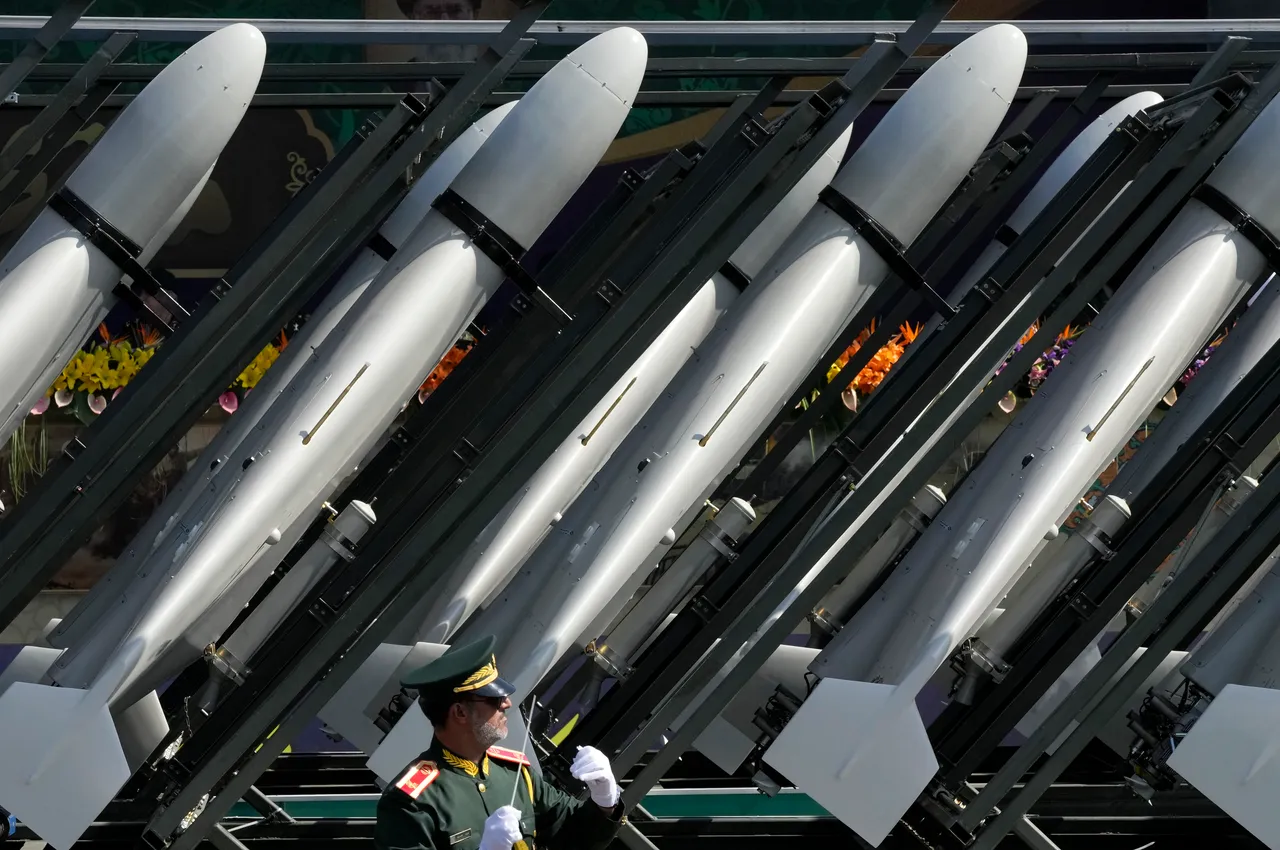 Iran threatens instant strike on US bases, aircraft carriers