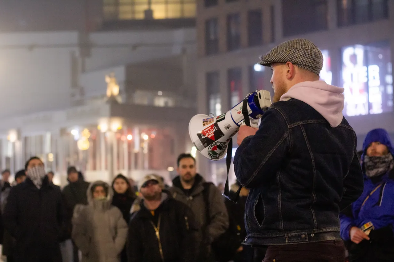 Protest erupts in Utrecht after 'racist' Dutch police officer assaults two Muslim women