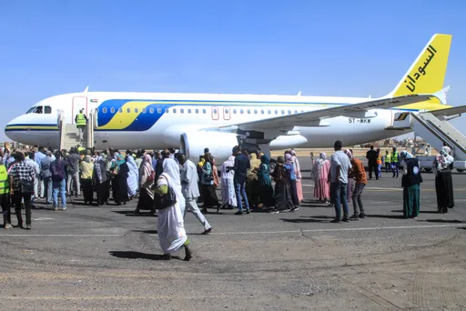 عودة الرحلات الداخلية إلى مطار الخرطوم والهجرة الدولية: نزوح 6085 سودانياً من جنوب كردفان في 4 أيام