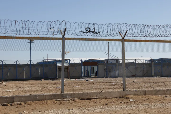 بعد نقلهم من سوريا.. العراق يفتح ملفات التحقيق مع عناصر داعش الإرهابي