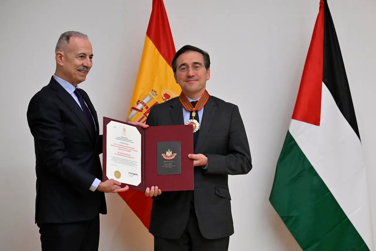 Palestine awards top civil honour to Spain's foreign minister