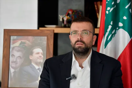 بعد أربع سنوات من الغياب.. هل يكسر الحريري صمته السياسي؟