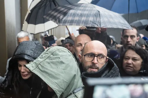 Schweiz: Polizei schützt Barbetreiber vor wütenden Familien