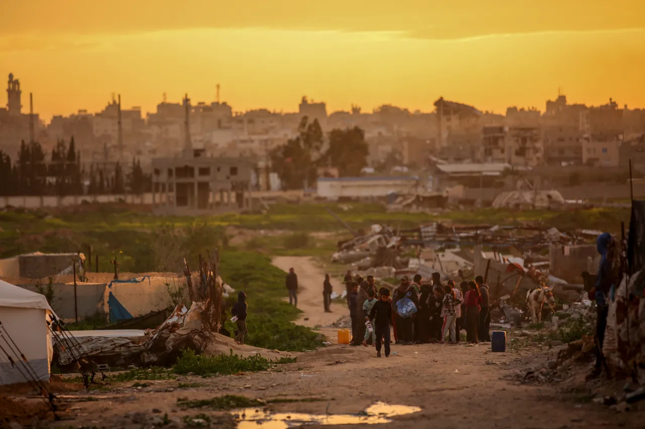 مصابون برصاص إسرائيلي في غزة.. والدفاع المدني يكافح حريقاً متجدداً منذ أكثر من 20 ساعة