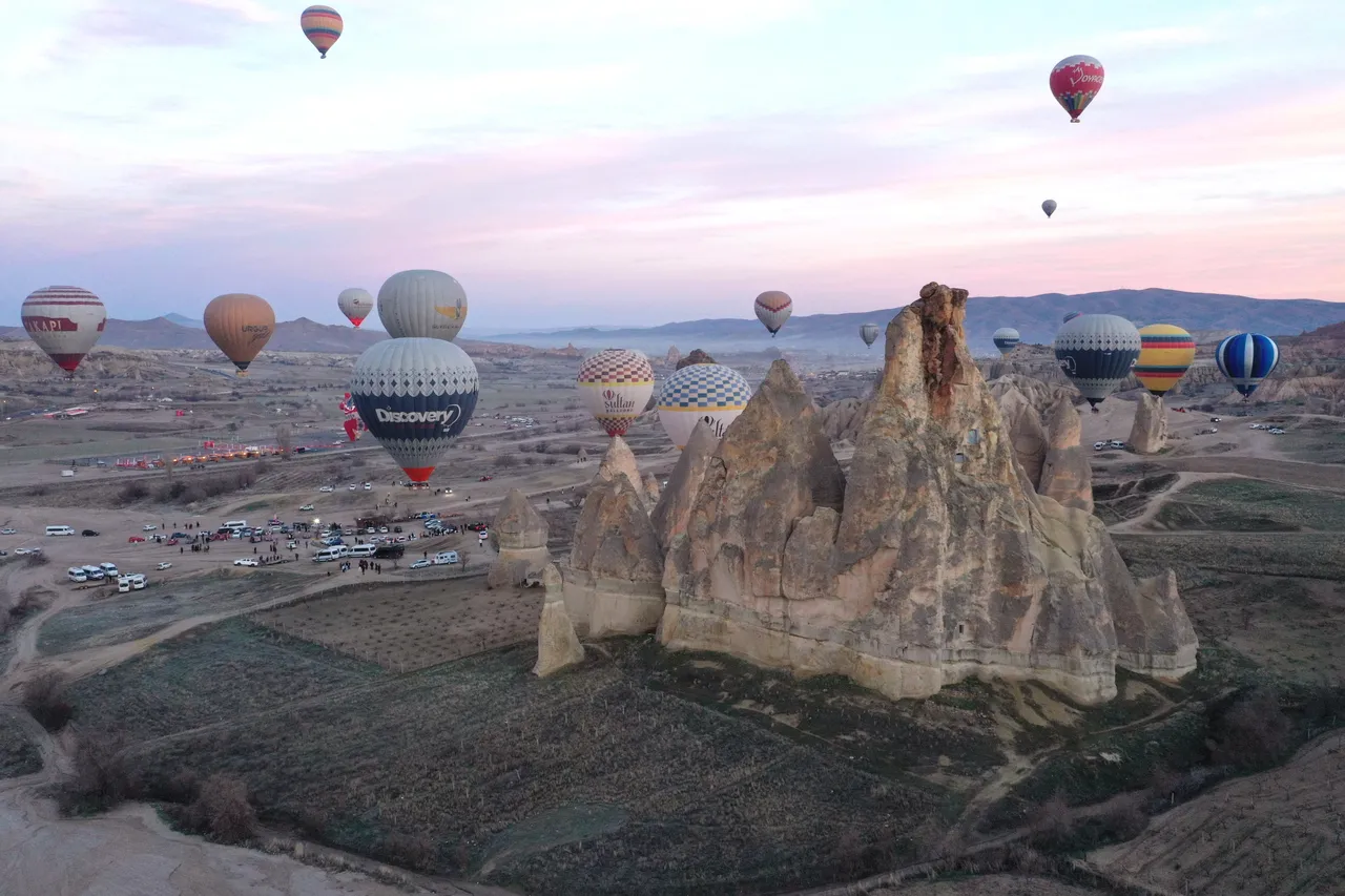 Više od 754.000 turista letjelo balonima u Kapadokiji prošle godine