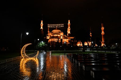 Mahyat  identitet i Istanbulit në Ramazan