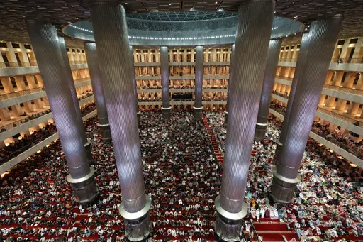 Tarawih perdana digelar di seluruh Indonesia sambut Ramadan 1447 H