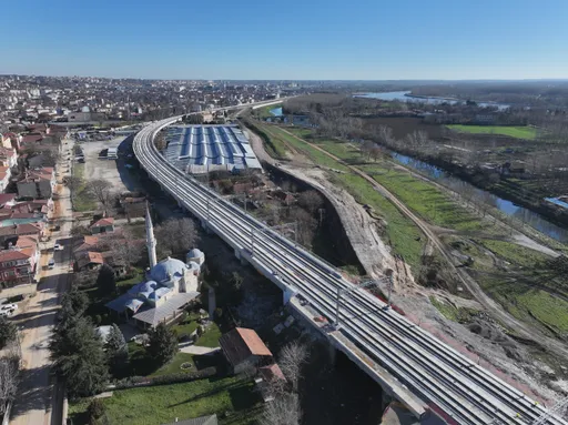 سكة حديد جديدة ترفع قدرة النقل بين آسيا وأوروبا عبر إسطنبول