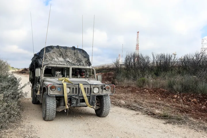 بهدف إقامة منطقة أمنية.. إسرائيل تبدأ هجوماً برياً في جنوب لبنان