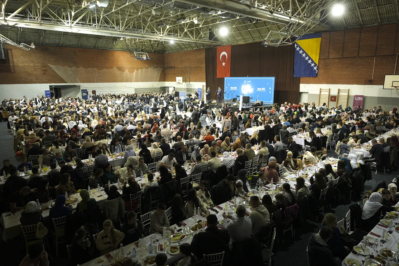 TIKA organizovala iftar za 1.500 ljudi u Konjicu uz obilazak obnovljenih domova žrtava poplava