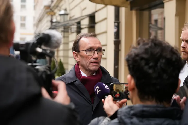 Norway urges allies not to let Mideast tensions weaken Ukraine support