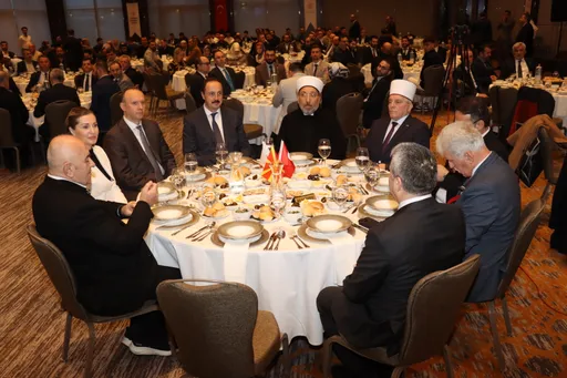 Kreu i Çështjeve Fetare të Türkiyes jep mesazh "uniteti, bashkimi dhe vëllazërie" në RMV