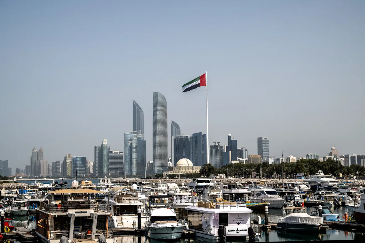 الإمارات تحظر سفر مواطنيها إلى إيران ولبنان والعراق وتدعوهم للمغادرة