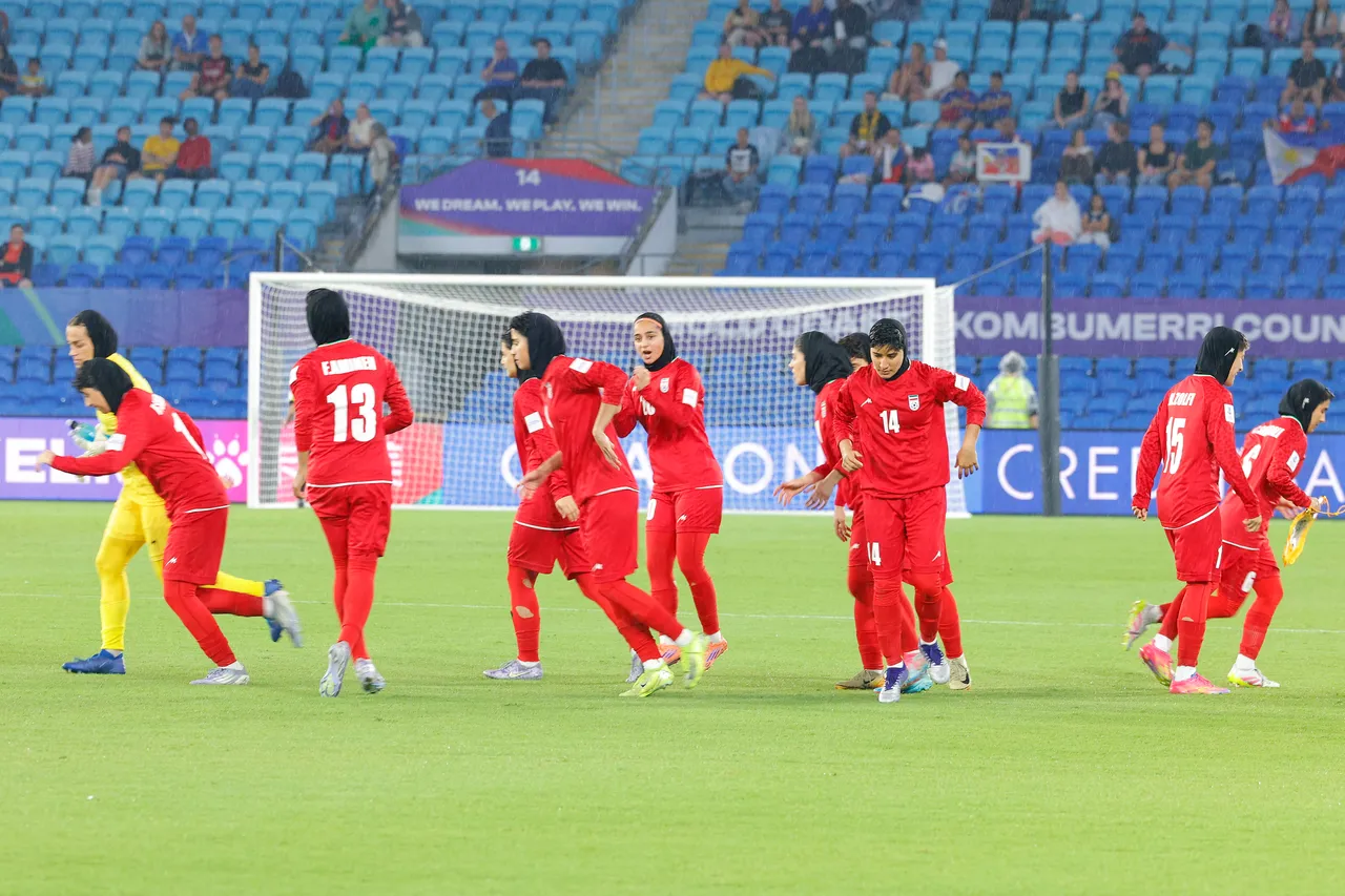 Iranian women's football team member decides against seeking asylum in Australia