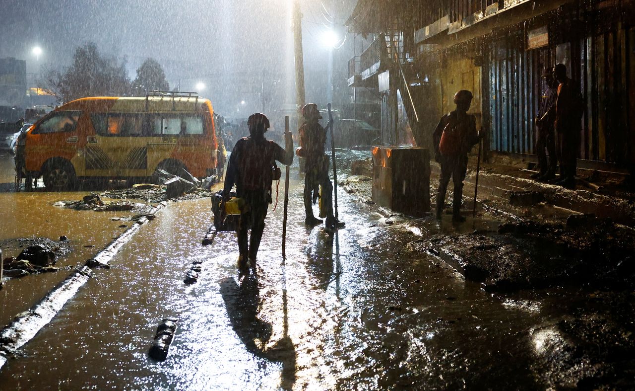 Fresh flood alert in Kenya as death toll hits 62 after heavy rains ...