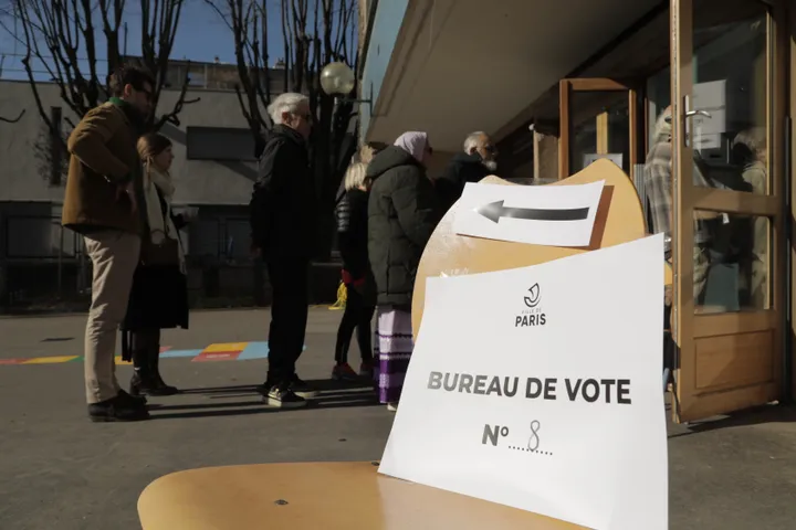 France-Municipales: entre 56% et 58,5% de participation au 1er tour, selon les estimations