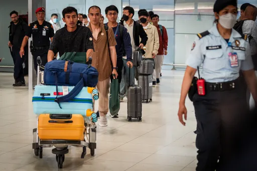 20 pelaut Thailand pulang selepas kapal diserang di Selat Hormuz