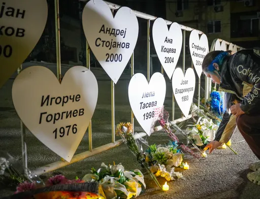 Mbahet ceremoni përkujtimore për viktimat e tragjedisë së klubit të natës në Koçan