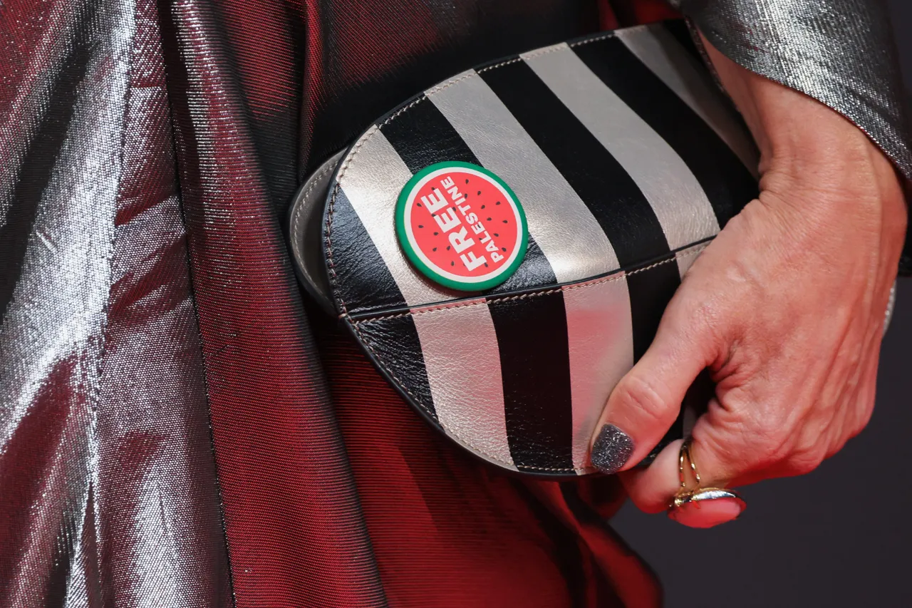 Spanish artists call for end to wars and free Palestine at Madrid awards ceremony