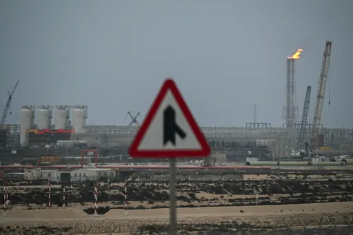 Guerre au Moyen-orient: les prix du gaz et du pétrole s'envolent