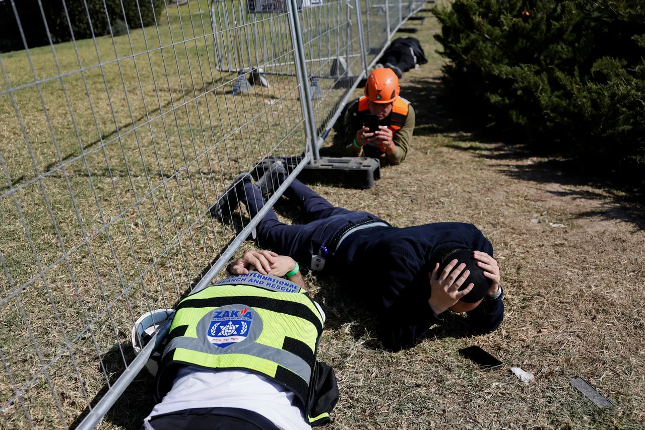 Tel Aviv visé par une salve de missiles iraniens