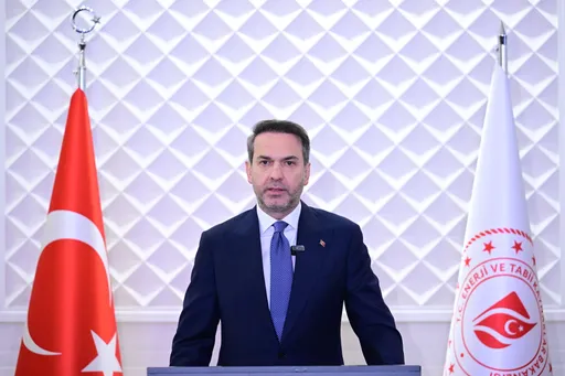 وزير الطاقة التركي: لا أزمة في إمدادات الطاقة رغم حرب إيران