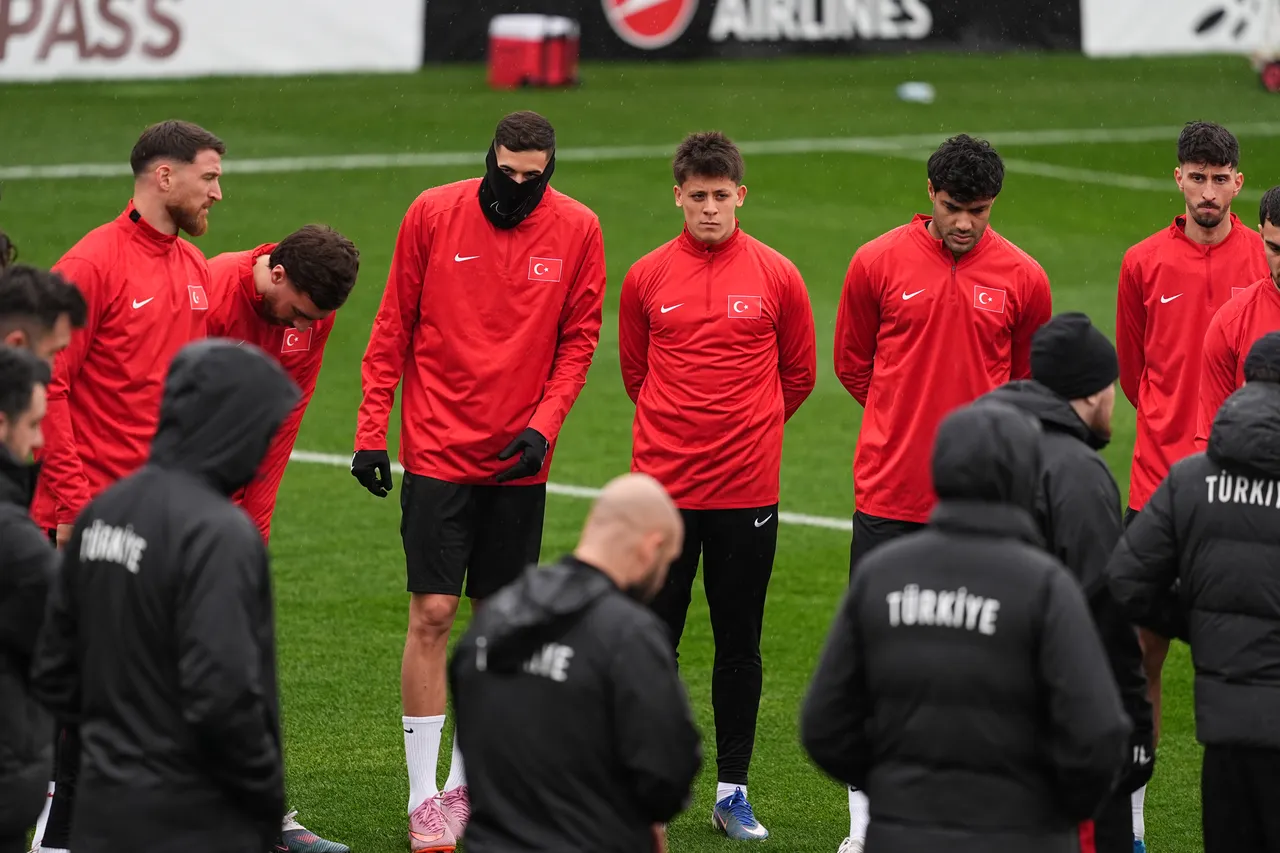 Kombëtarja e Türkiyes përfundon përgatitjet për ndeshjen ndaj Kosovës