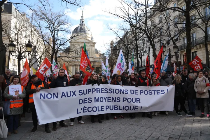 Écoles en France: faible mobilisation contre la suppression de 4 000 postes