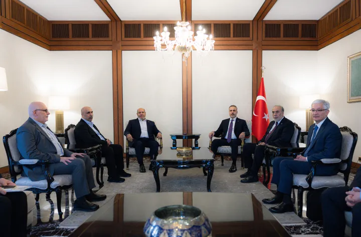 Ministri i Jashtëm i Türkiyes takohet me delegacionin e Hamasit