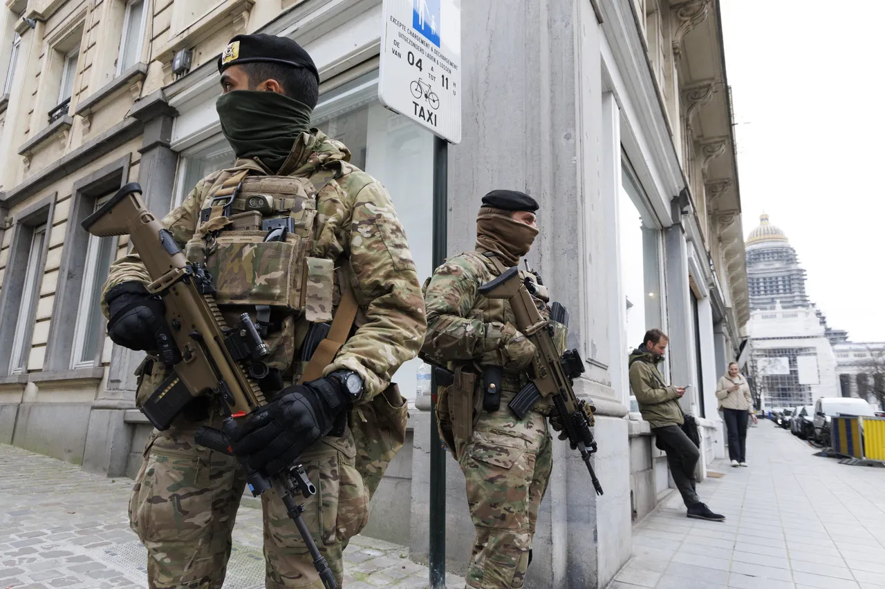 België zet soldaten in om te patrouilleren in de Brusselse metro en op treinstations