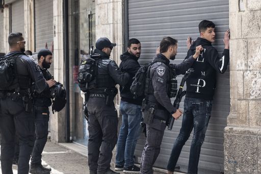 Izraeli vazhdon t i ndalojë myslimanët ta falin namazin e xhumasë në Al Aksa