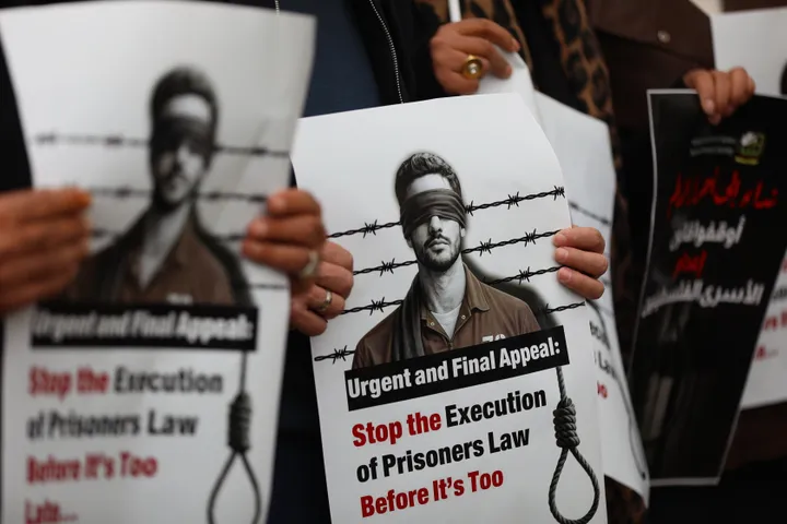 بين القضاء والسياسة.. قراءة في قانون إعدام الأسرى الفلسطينيين