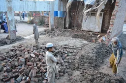 Casualties mount as floods sweep across Afghanistan, Pakistan for two weeks