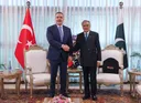 Turkish, Pakistani foreign ministers discuss efforts to end Iran war