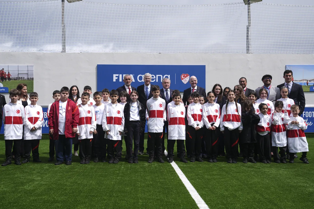 В Стамбуле состоялось открытие турецкого этапа проекта «FIFA Arena»