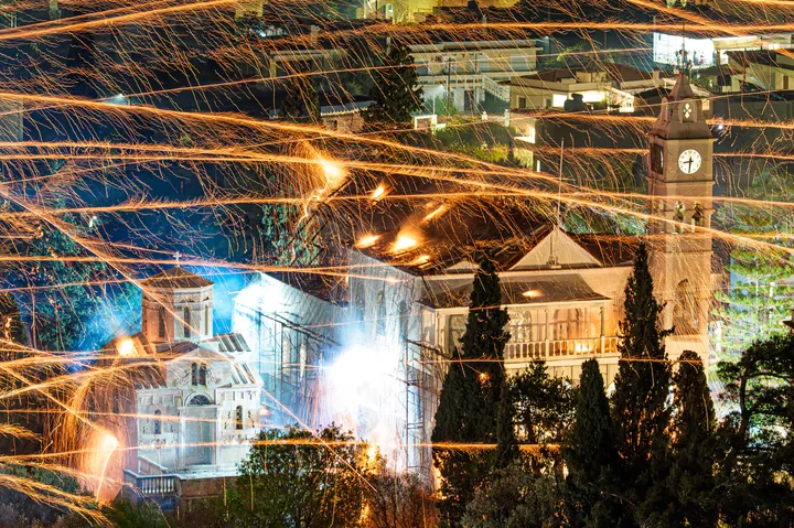 Vaskršnji “rat” raketama na grčkom ostrvu Hios povodom praznika