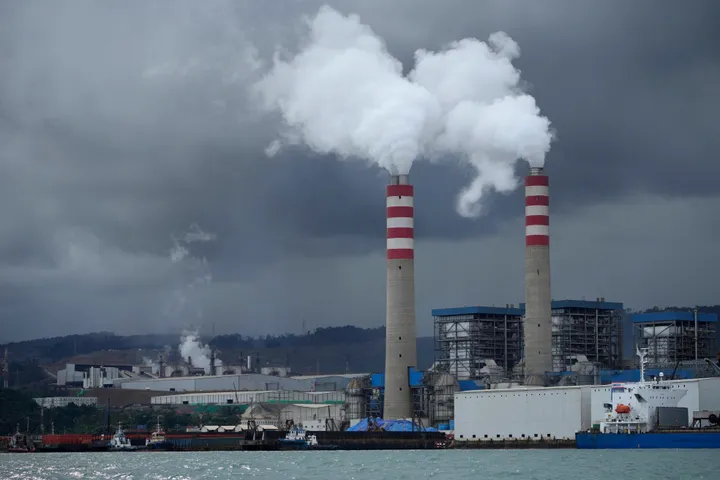 Krisis sulfur tekan produksi nikel Indonesia, pasokan bahan baterai terbatas