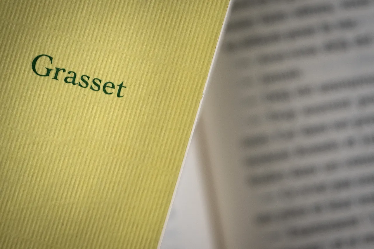 Édition: la crise Grasset relance le débat sur une “clause de conscience”