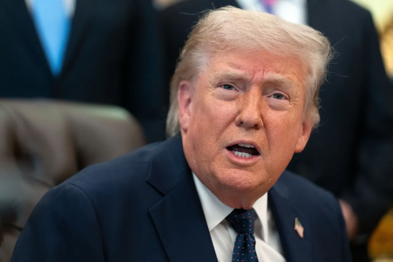 ټرمپ خپلو سلاکارانو ته لارښوونه کړې چې د ایران د بندیزونو د غځولو لپاره چمتووالی ونیسي.