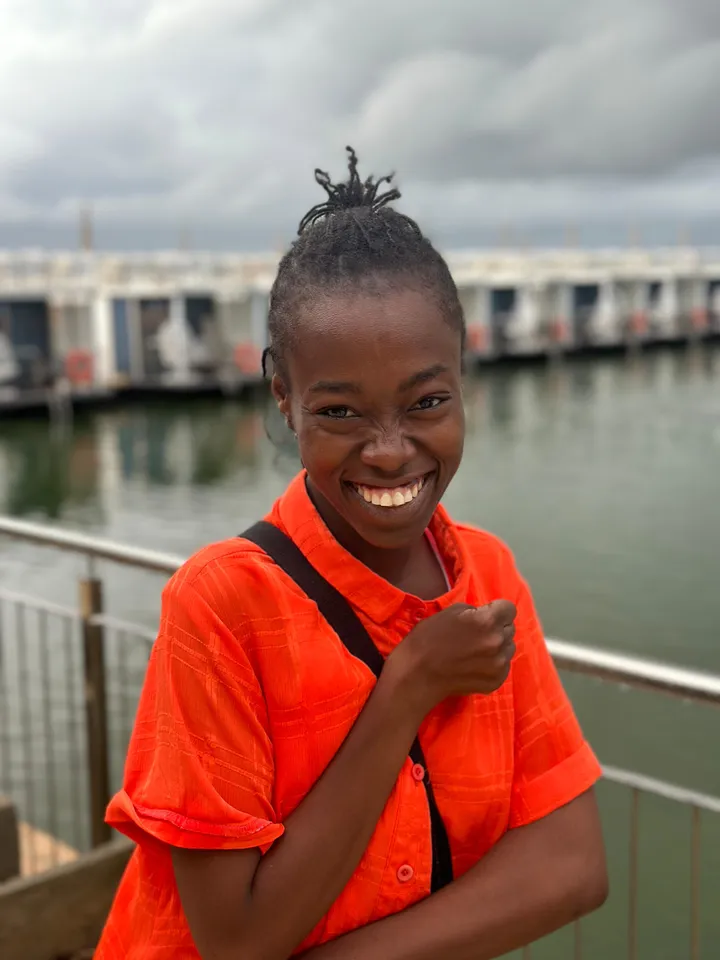 Sokhna, une intelligence et un cœur qui surpassent le poids du handicap en Afrique