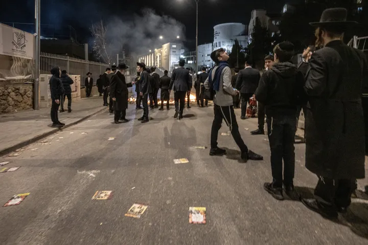 צעירים חרדים ניסו לפשוט על ביתו של שוטר