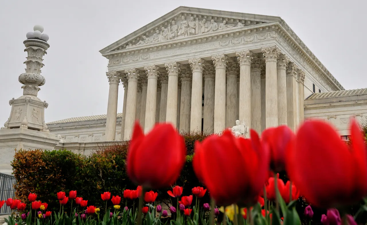 US Supreme Court restricts use of race in drawing electoral districts