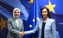 EU-commissaris en Turkse minister voeren gesprekken in Brussel, streven naar nauwere samenwerking