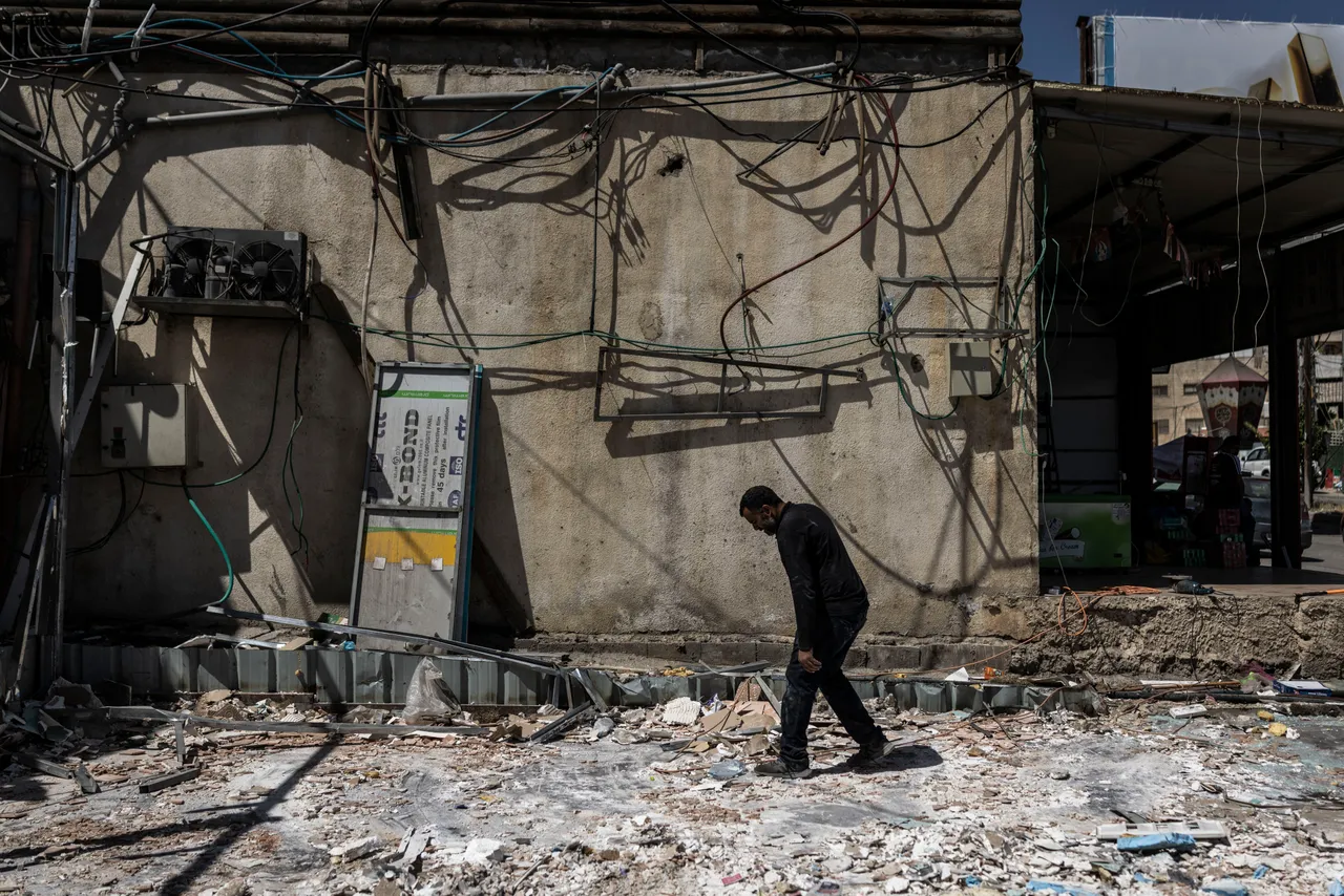 Israeli forces demolish 40 Palestinian shops in al-Eizariya amid illegal settlement expansion