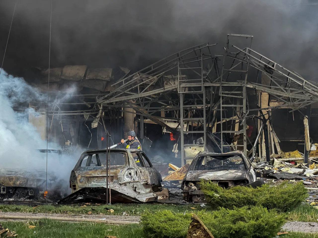 Kiev comes under drone attack after expiry of Russia-Ukraine truce — military