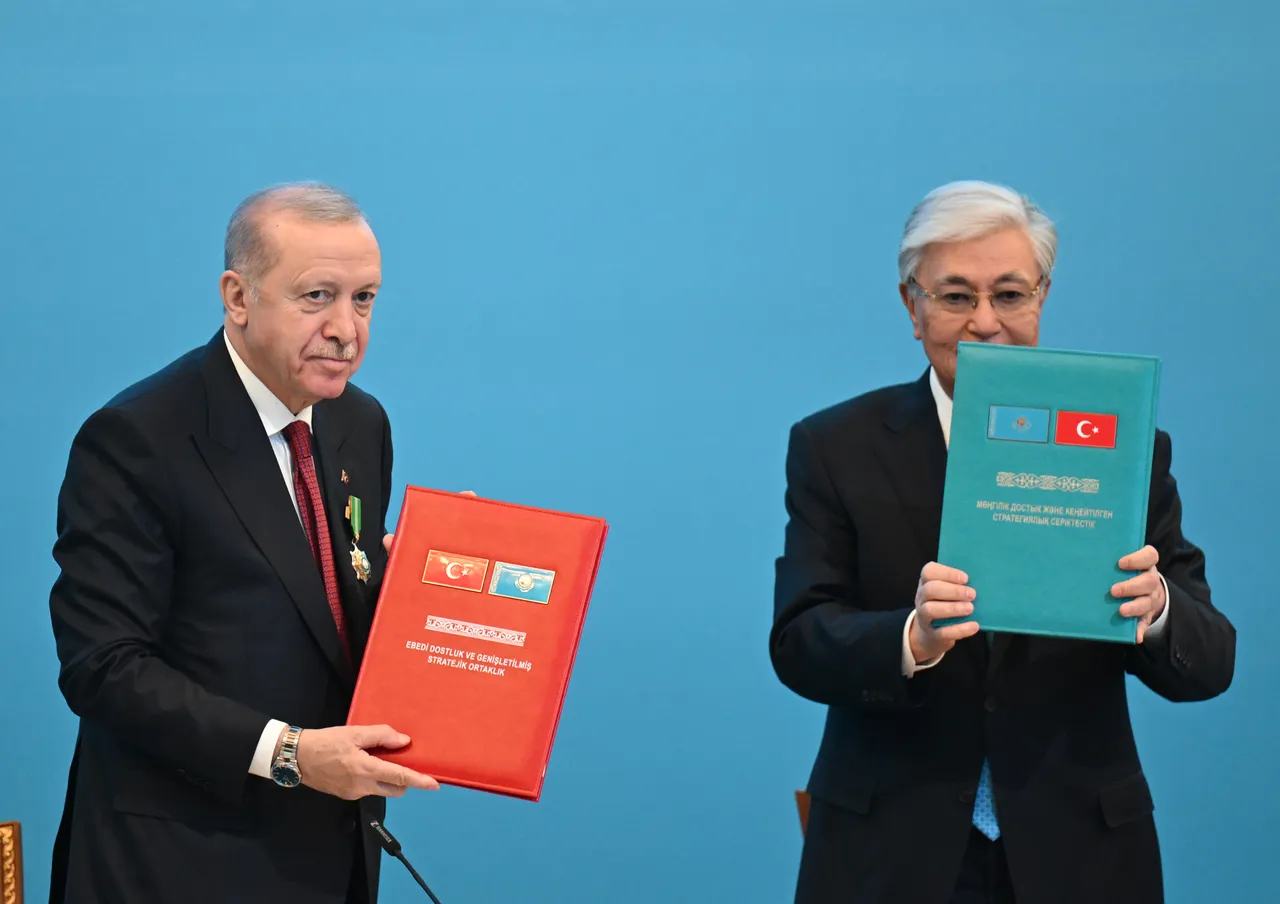 Туркије и Казахстан го зајакнуваат партнерството во одбраната и енергетиката со нови договори